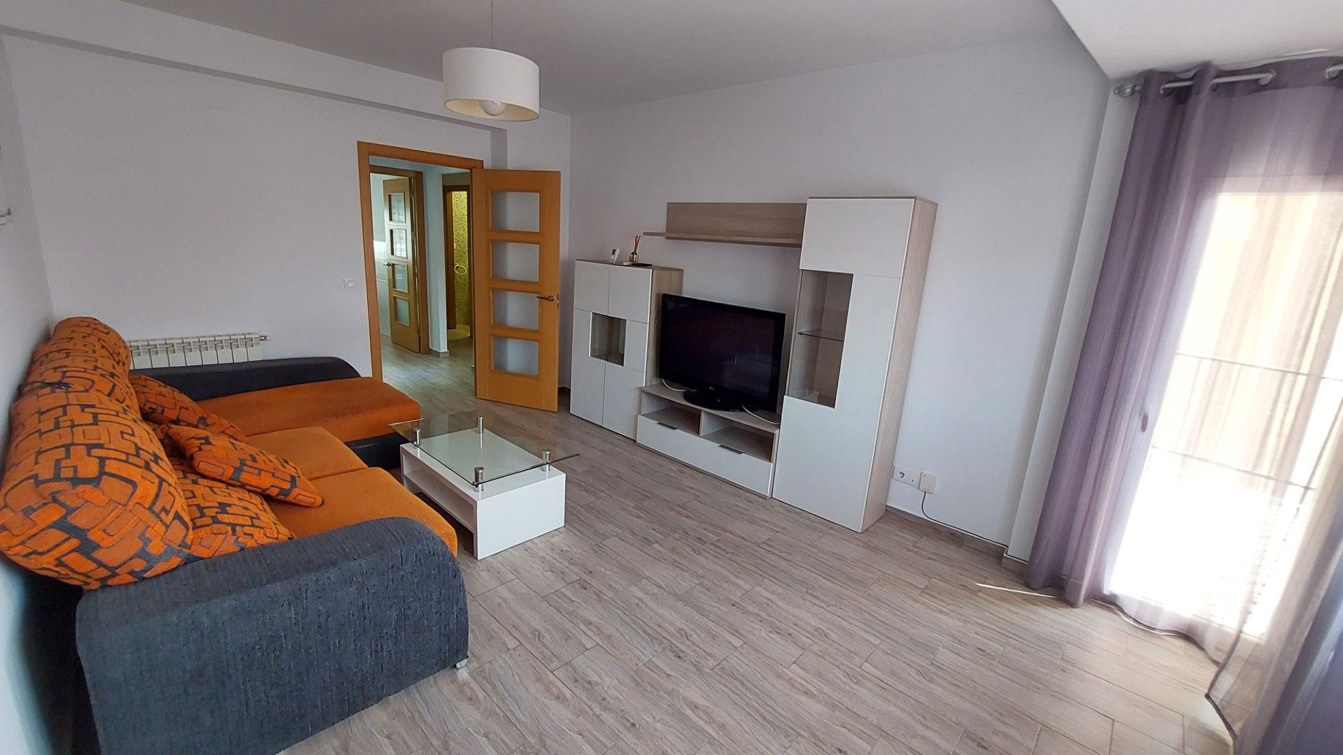 Living room of Flat for sale in Plasencia  with Air Conditioner, Heating and Furnished