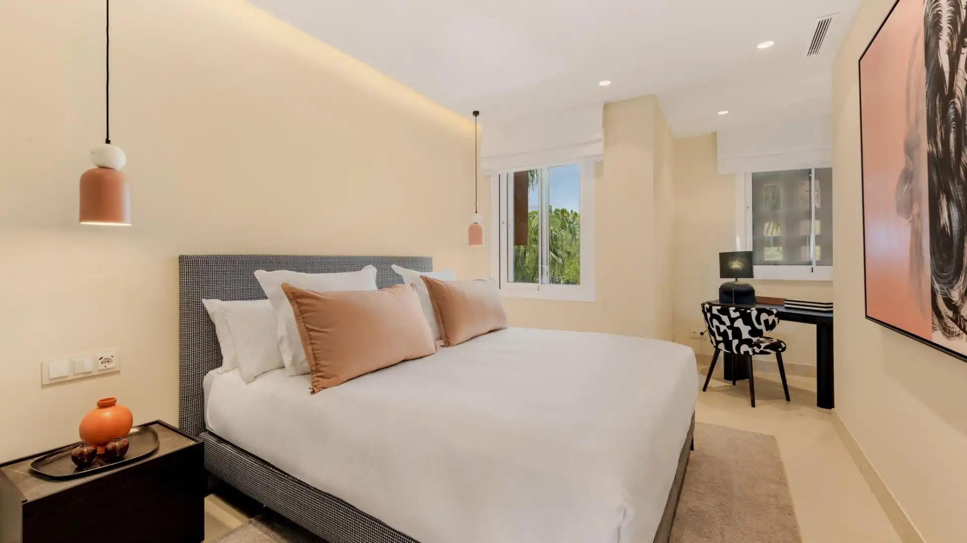 Schlafzimmer von Wohnungen zum Verkauf in Estepona mit Klimaanlage, Heizung und Privatgarten