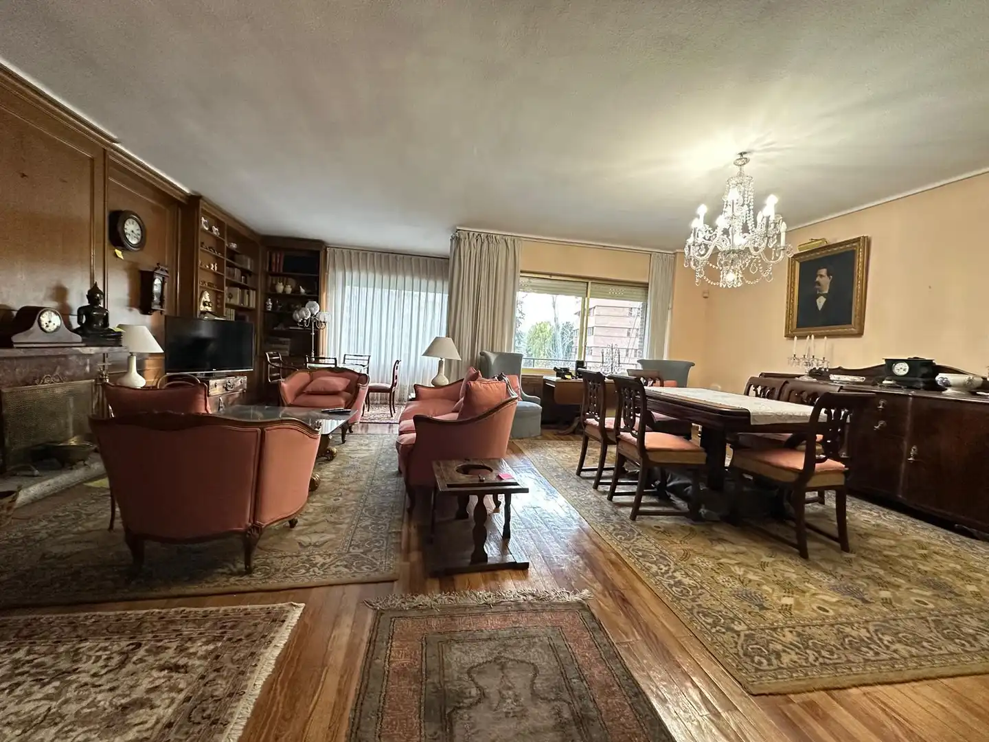 Living room of Flat for sale in Madrid  with Parquet flooring, Terrace and Storage room
