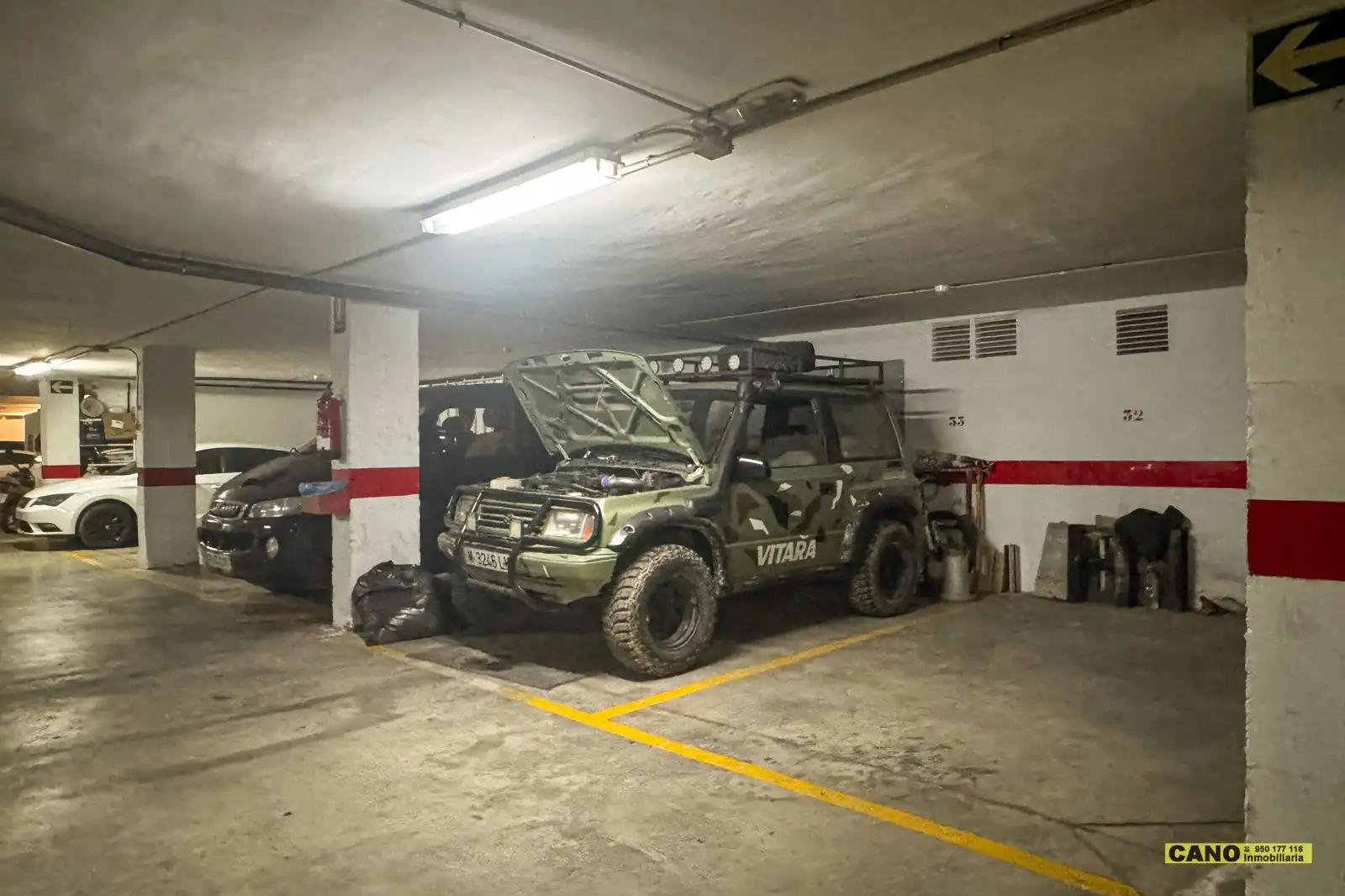 Parking de Piso en venta en Roquetas de Mar con Terraza, Trastero y Piscina