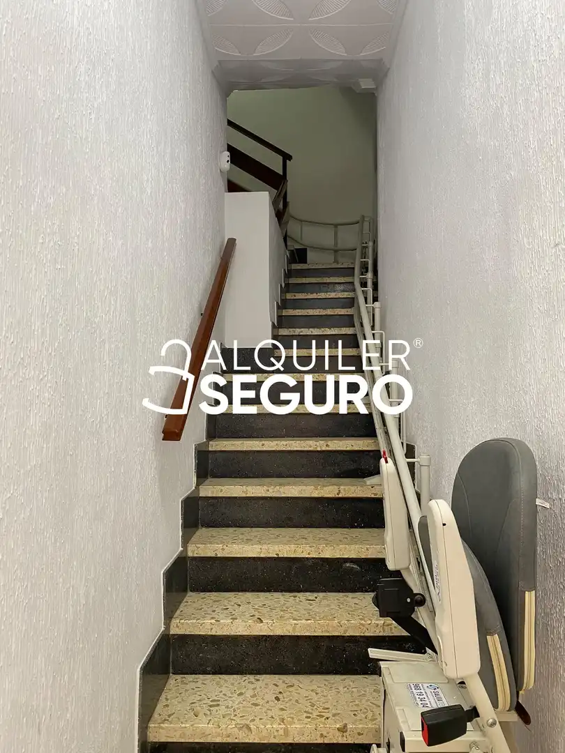 Flat for rent in Zaragoza  with Air Conditioner