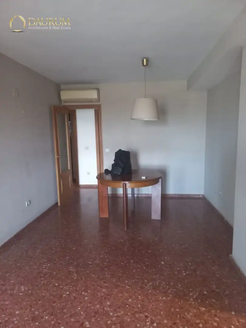 Dining room of Flat for sale in Valencia  with Air Conditioner, Heating and Terrace