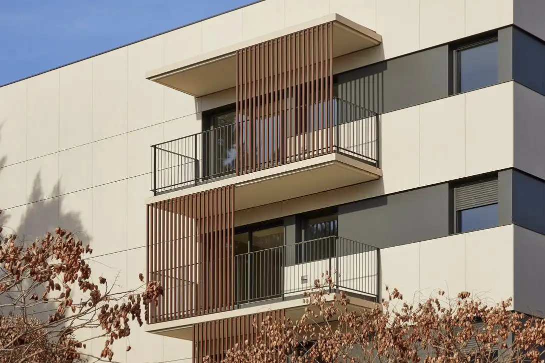 Außenansicht von Wohnung zur Miete in Sant Joan Despí mit Klimaanlage, Heizung und Privatgarten