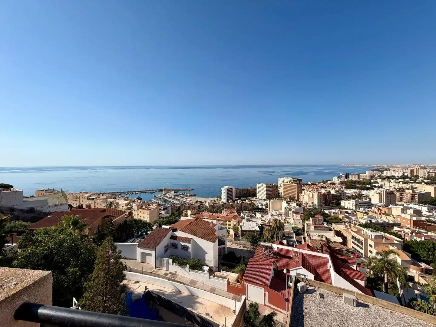 Vista exterior de Piso en venta en Roquetas de Mar con Aire acondicionado, Terraza y Amueblado