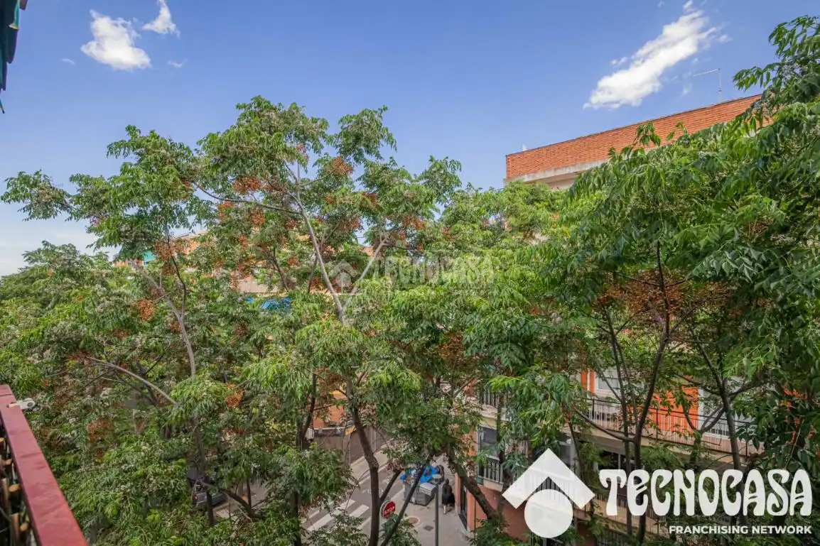 Vista exterior de Piso en venta en Viladecans con Balcón