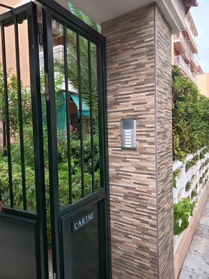 Vista exterior de Pis en venda en Gandia amb Terrassa i Balcó