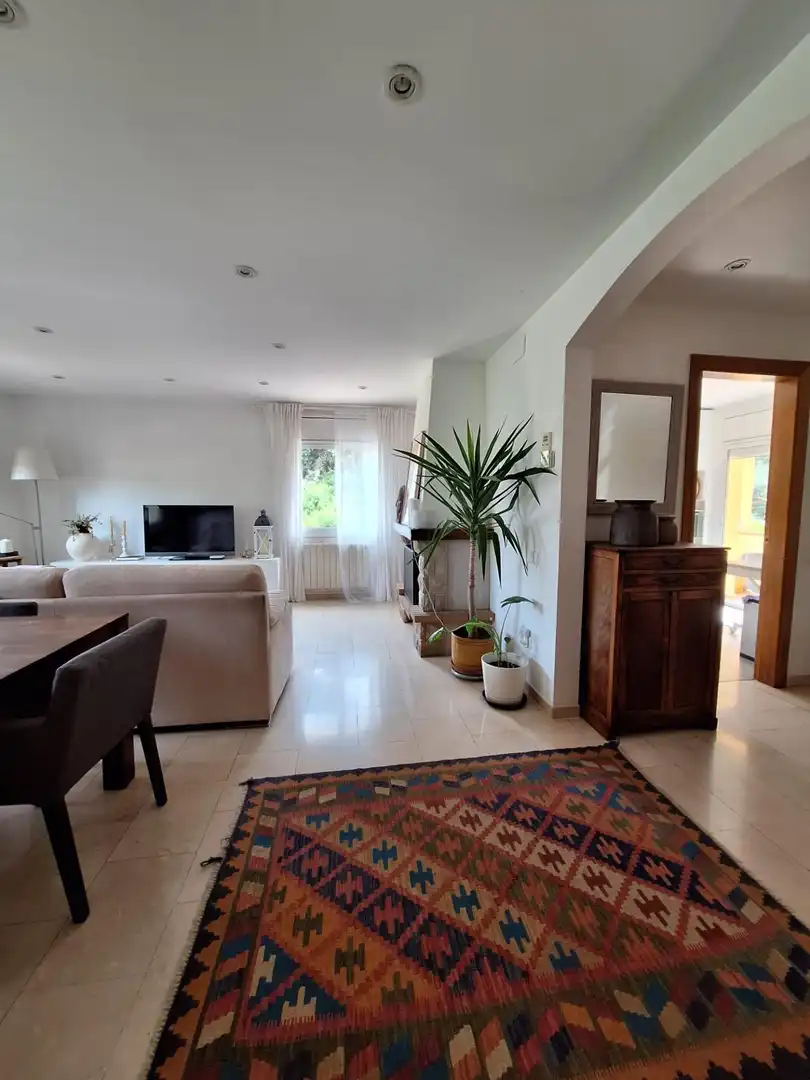 Sala d'estar de Casa o xalet en venda en Castellar del Vallès amb Calefacció, Terrassa i Piscina