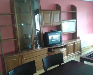 Living room of Flat for sale in Oviedo   with Balcony