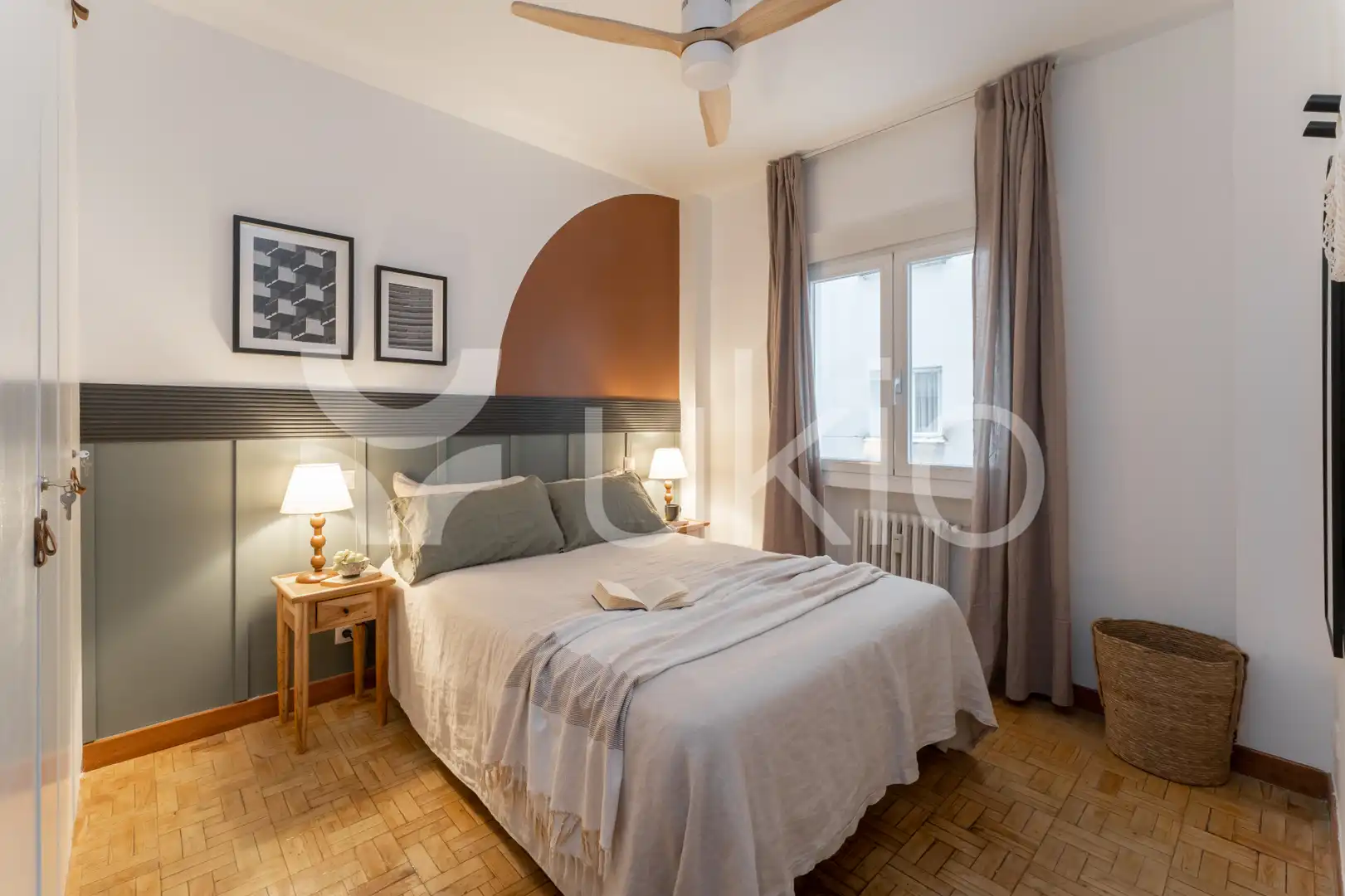 Dormitori de Apartament de lloguer en Madrid amb Aire condicionat, Calefacció i Terrassa