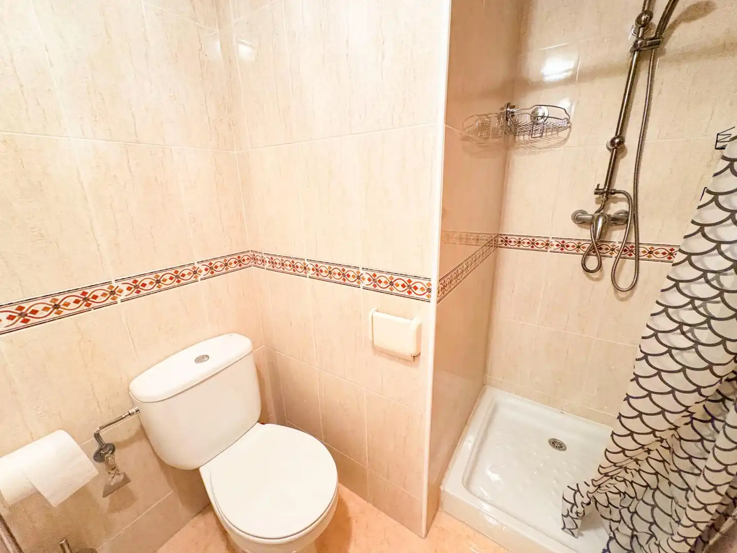 Baño de Piso en venta en Almoradí con Aire acondicionado, Terraza y Amueblado