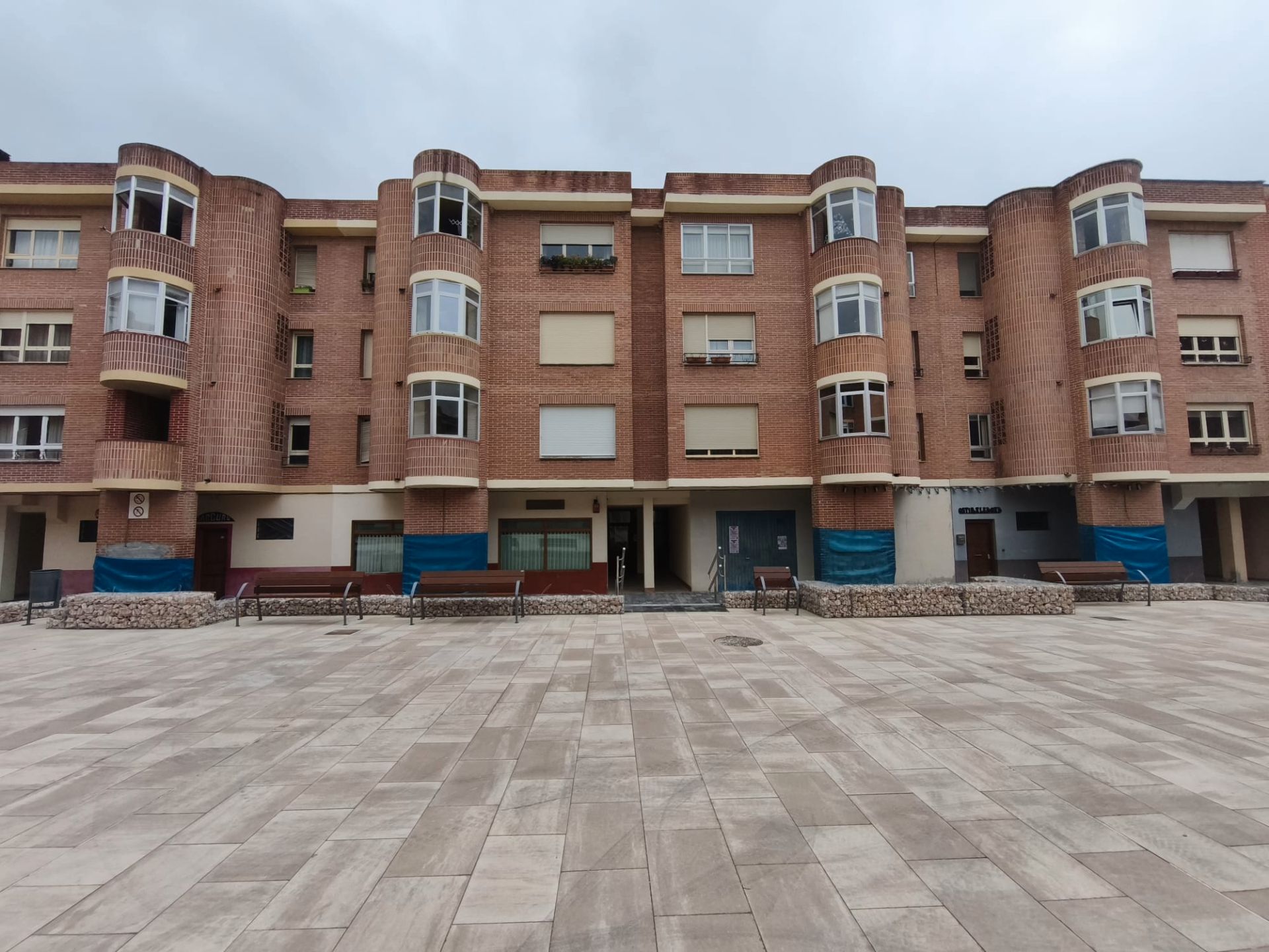 Exterior view of Flat for sale in Valle de Elorz / Elortzibar  with Balcony