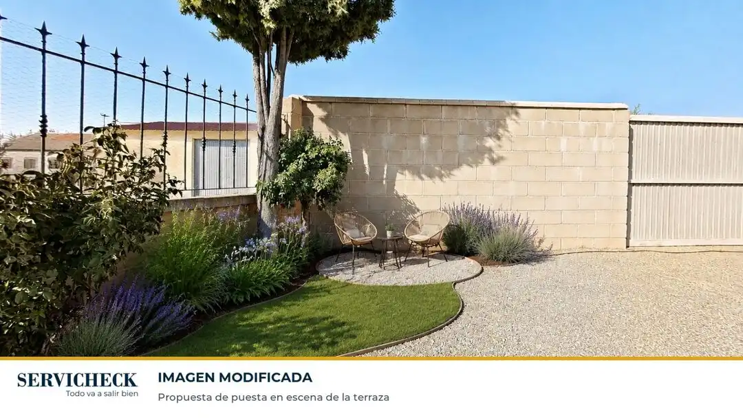 Jardí de Casa adosada en venda en Santiuste de San Juan Bautista amb Calefacció, Jardí privat i Moblat