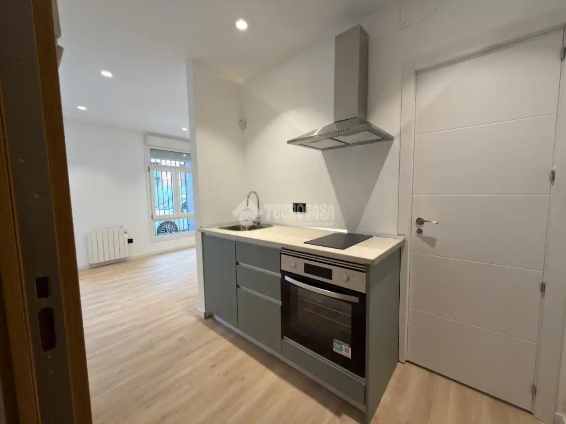 Studio for sale in Calle Alonso Castrillo, imagen 7