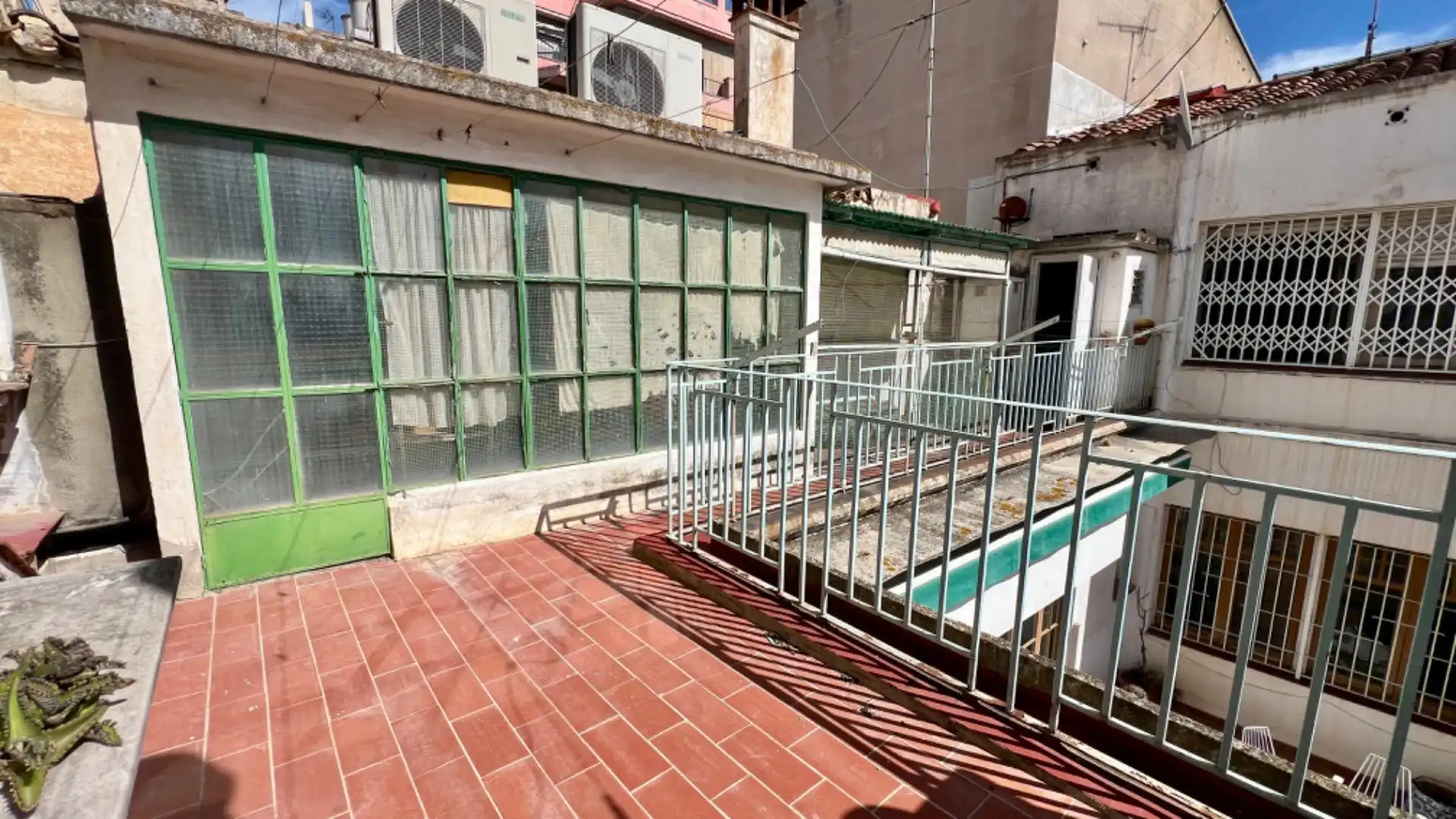 Vista exterior de Casa o chalet en venta en Mataró con Terraza