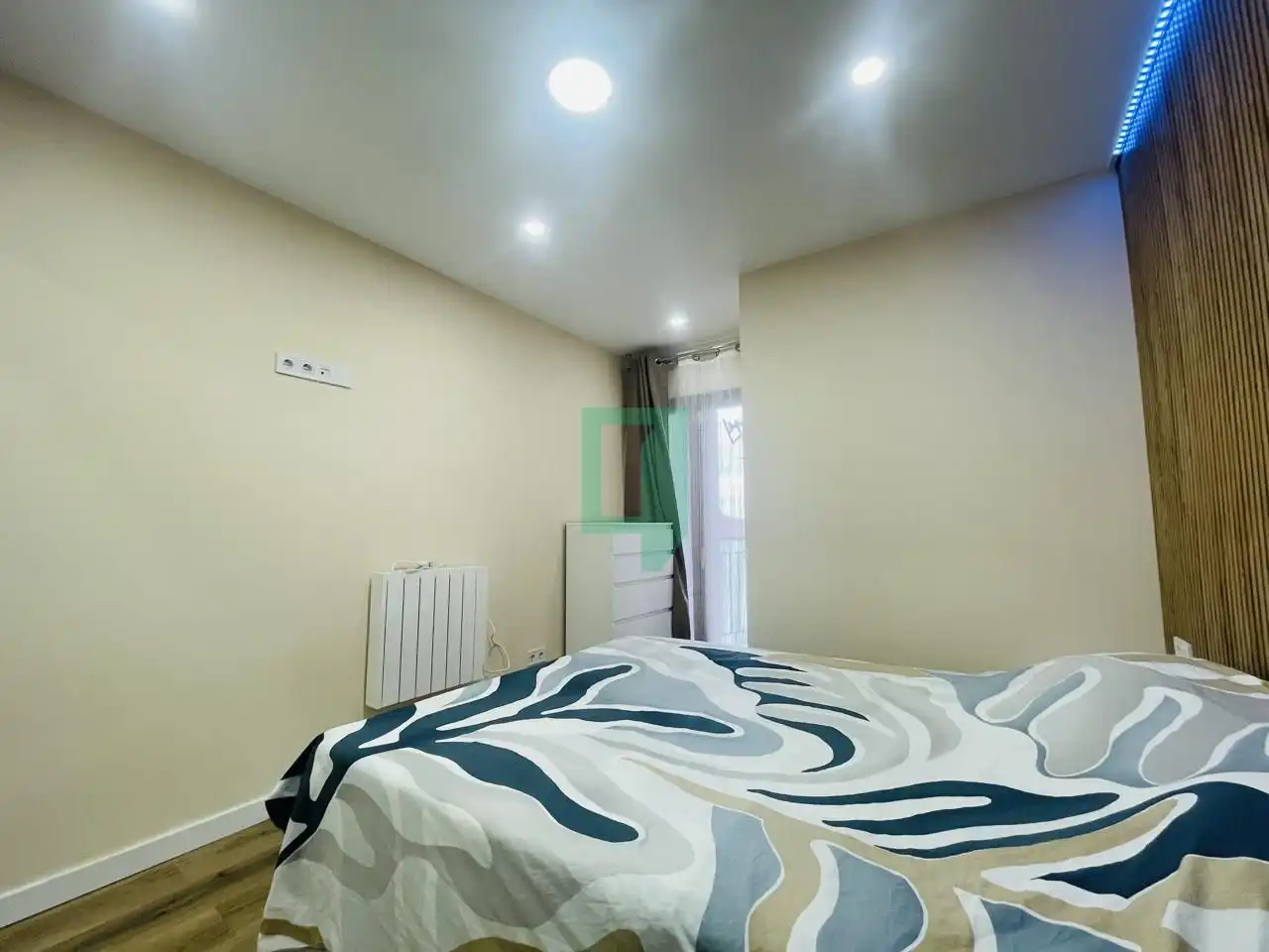Habitación de Piso en venta en Badalona con Aire acondicionado, Calefacción y Balcón