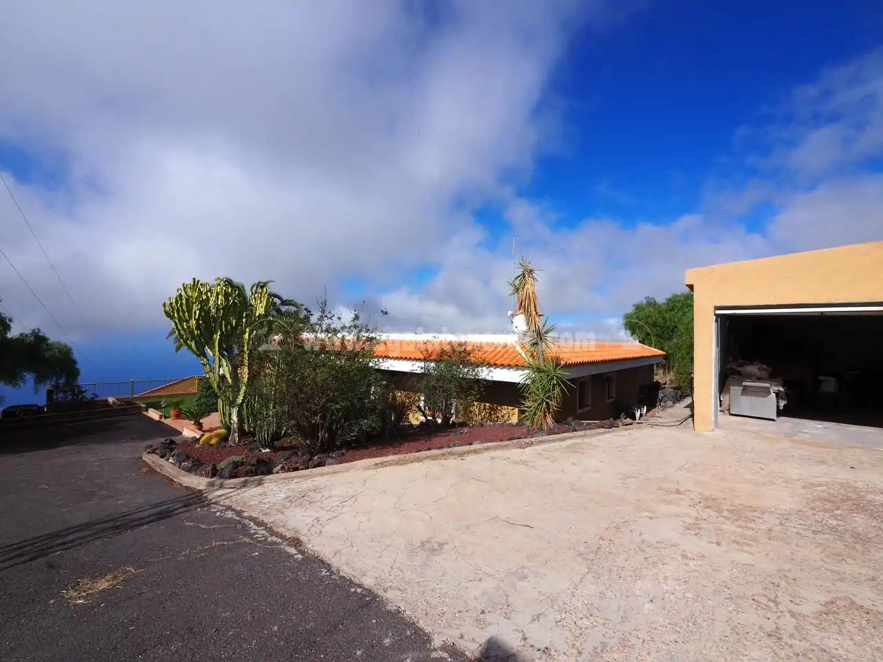 Country homes for sale in Casco Urbano