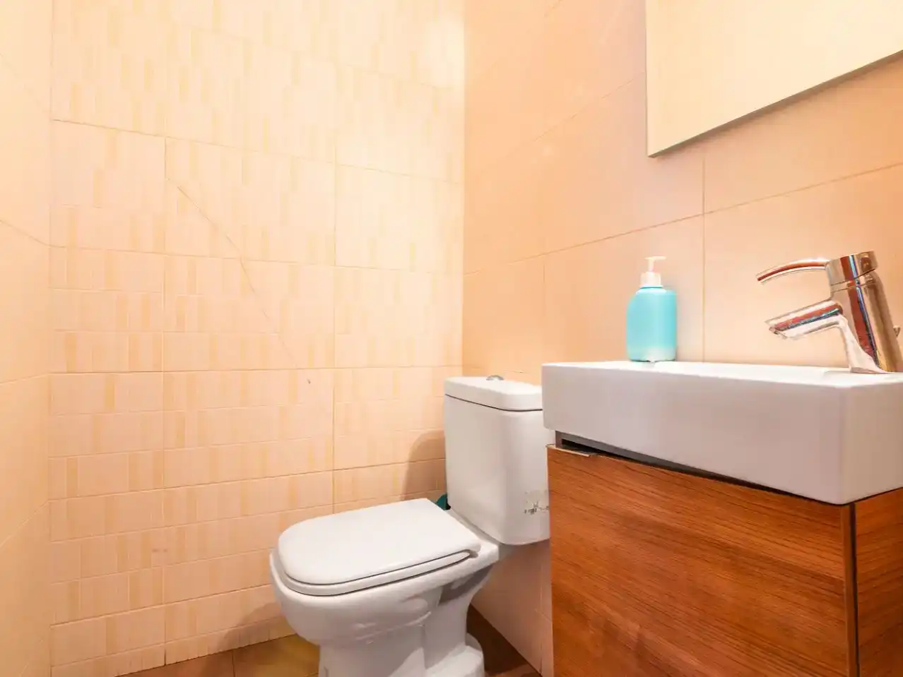 Bany de Planta baixa en venda en Argentona amb Aire condicionat, Terrassa i Piscina