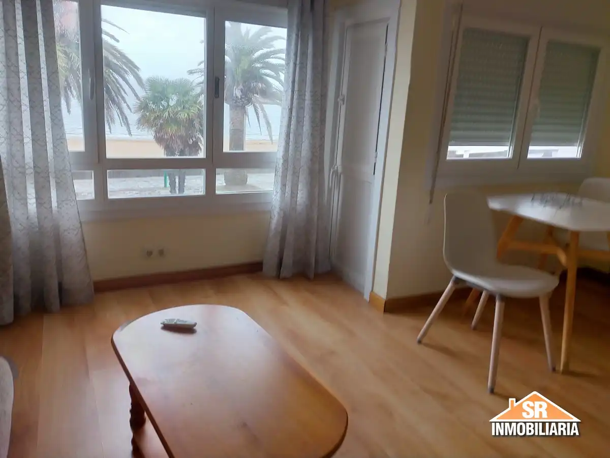 Apartamento de alquiler en Avenida Américas, Perillo