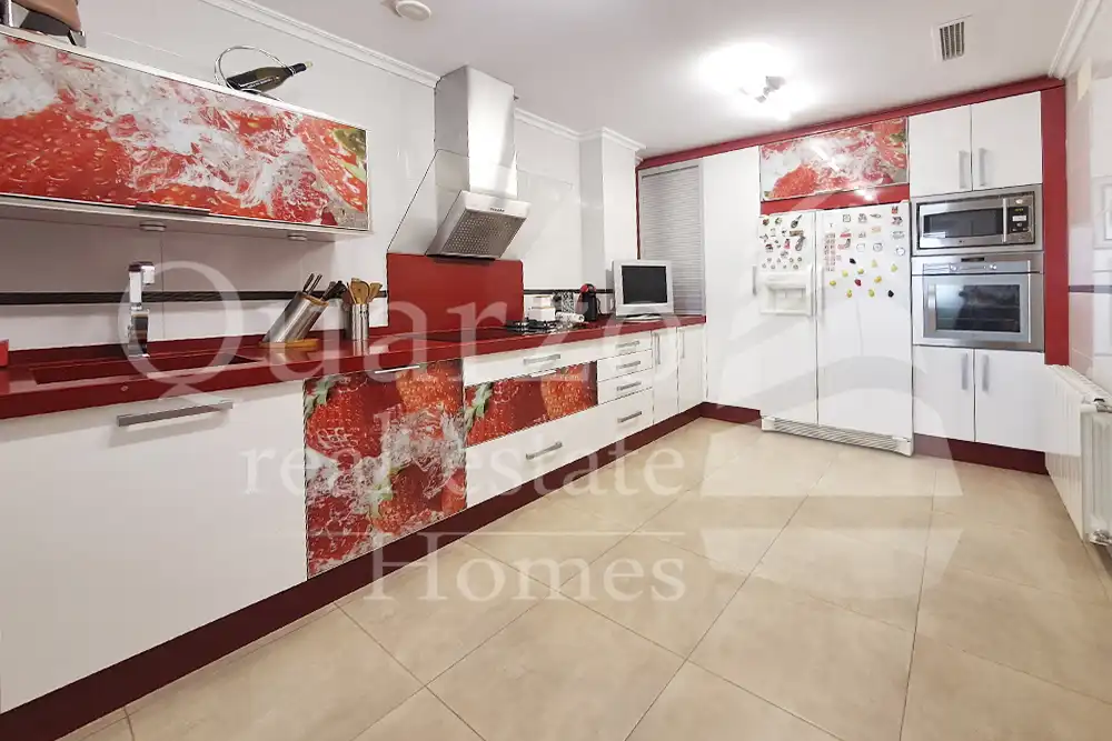 Cocina de Casa adosada en venta en Plasencia con Calefacción, Terraza y Balcón