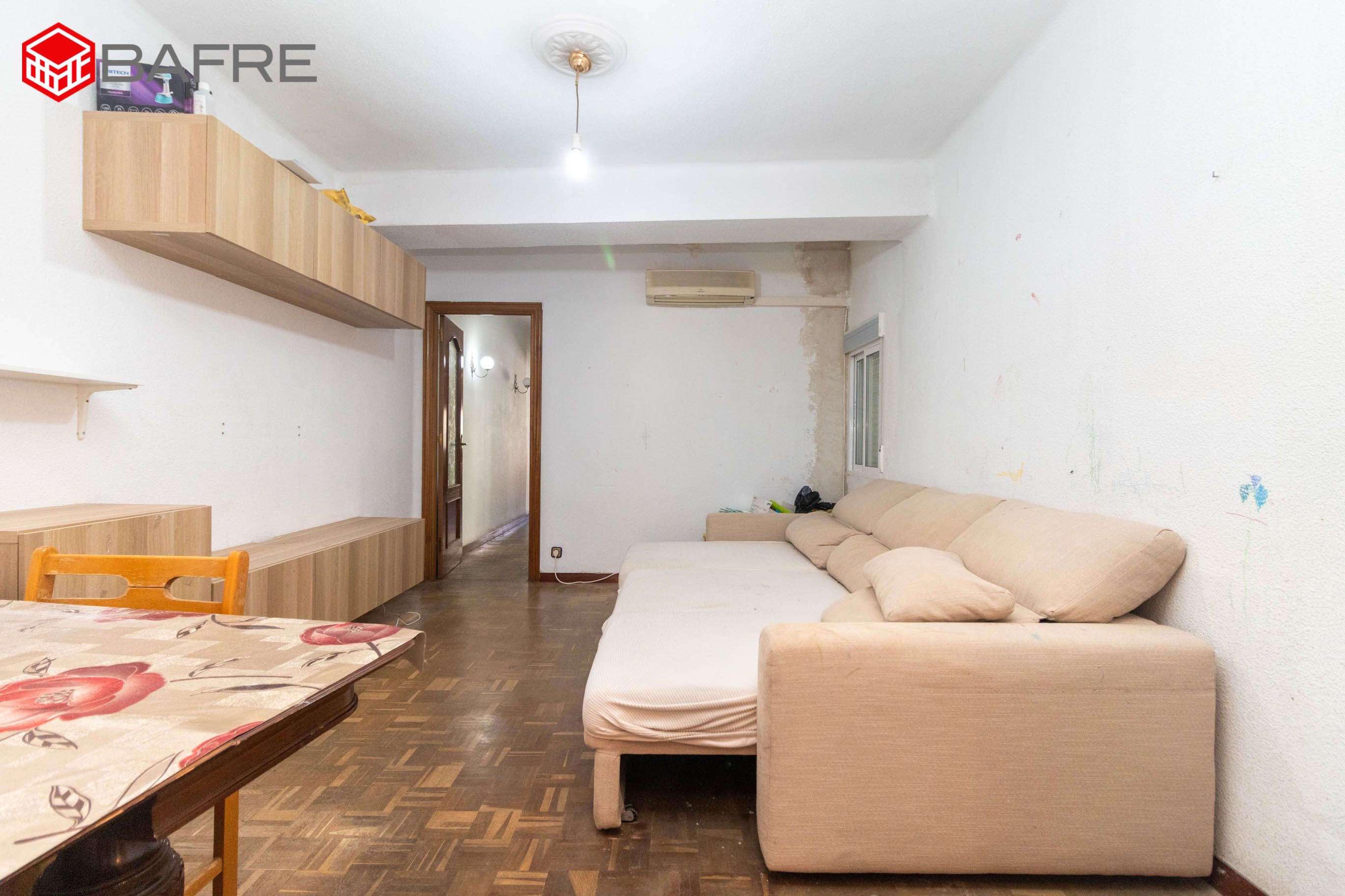 Living room of Flat for sale in  Madrid Capital  with Air Conditioner and Balcony