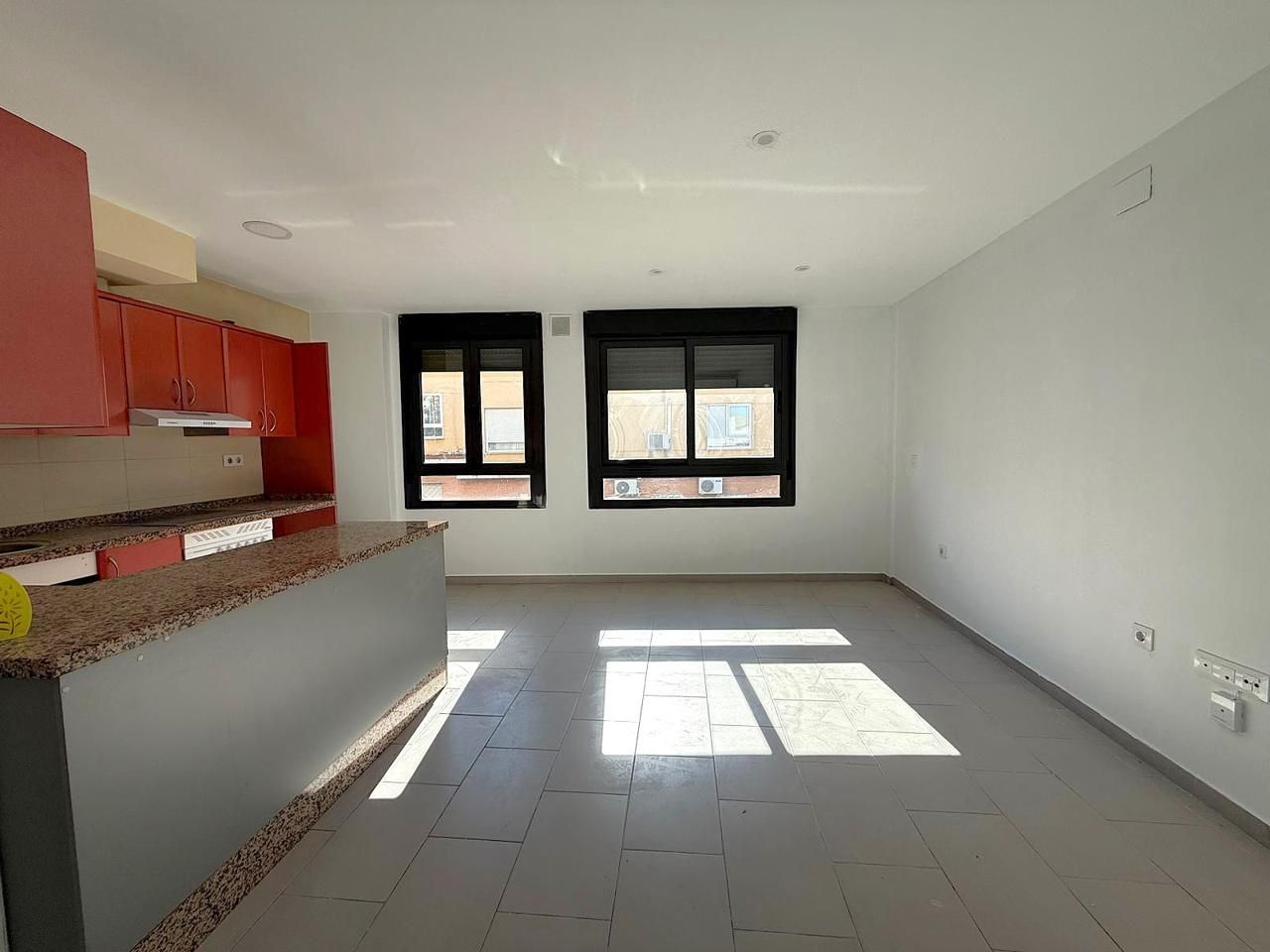 Vista exterior de Planta baixa en venda en Almendralejo amb Aire condicionat