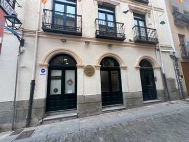 Business premises to rent in Calle Caballeros