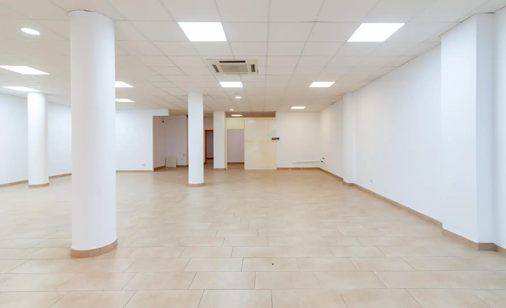 Local comercial de lloguer a Carrer La Granada, imagen 10