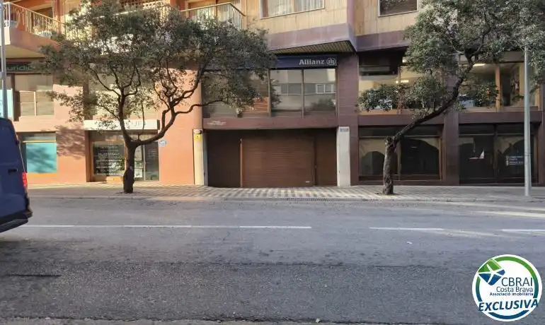 Vista exterior de Garaje en venta en Figueres
