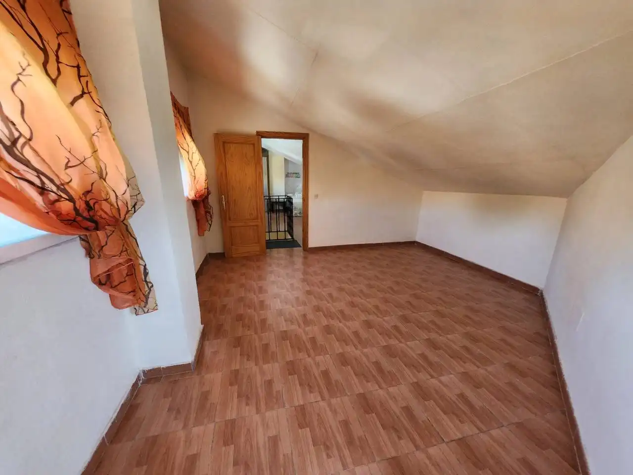 Houses for sale in Galápagos  with Air Conditioner, Heating and Private garden