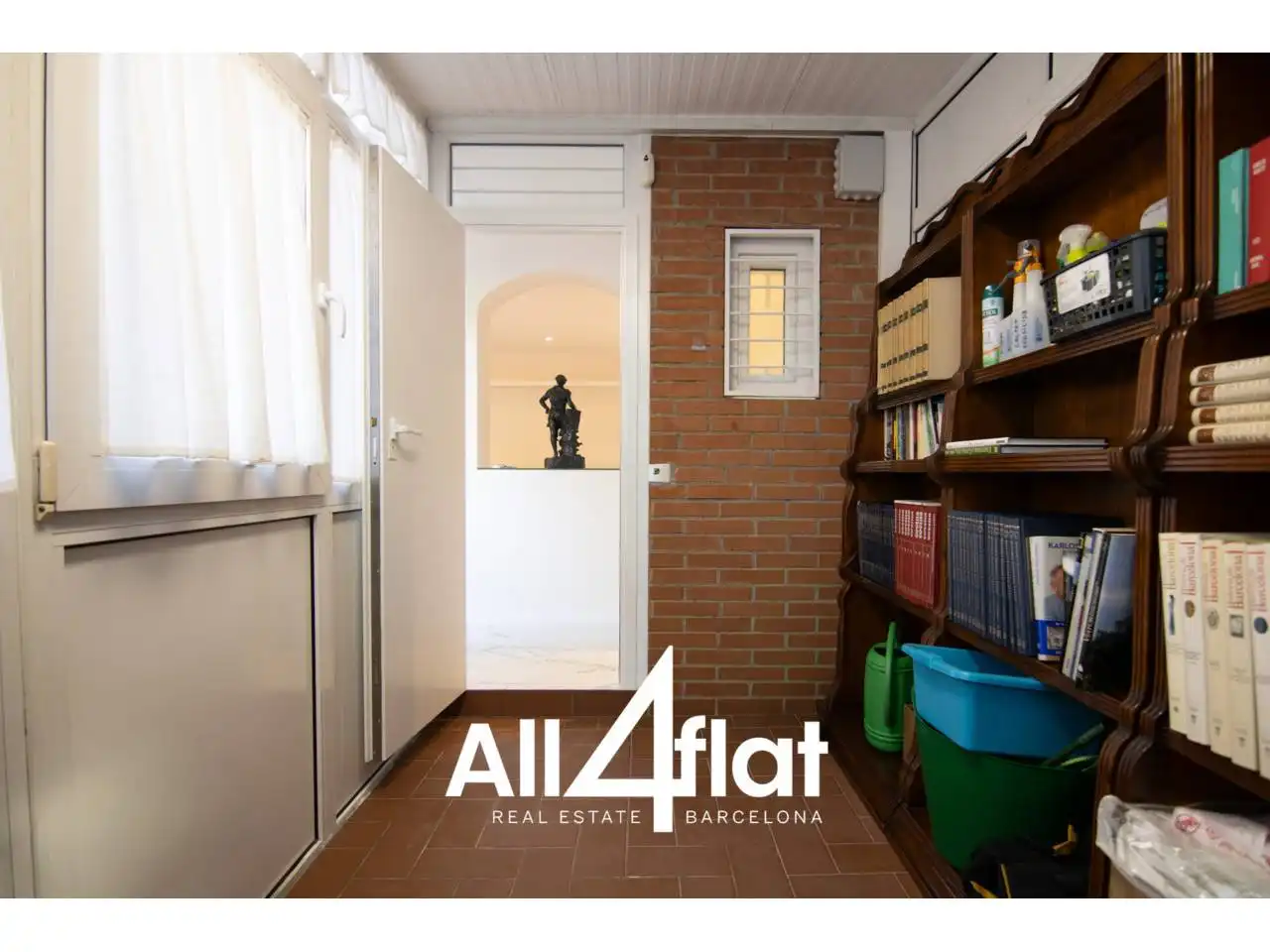 Flat with lift for sale in Calle Villarroel, imagen 23
