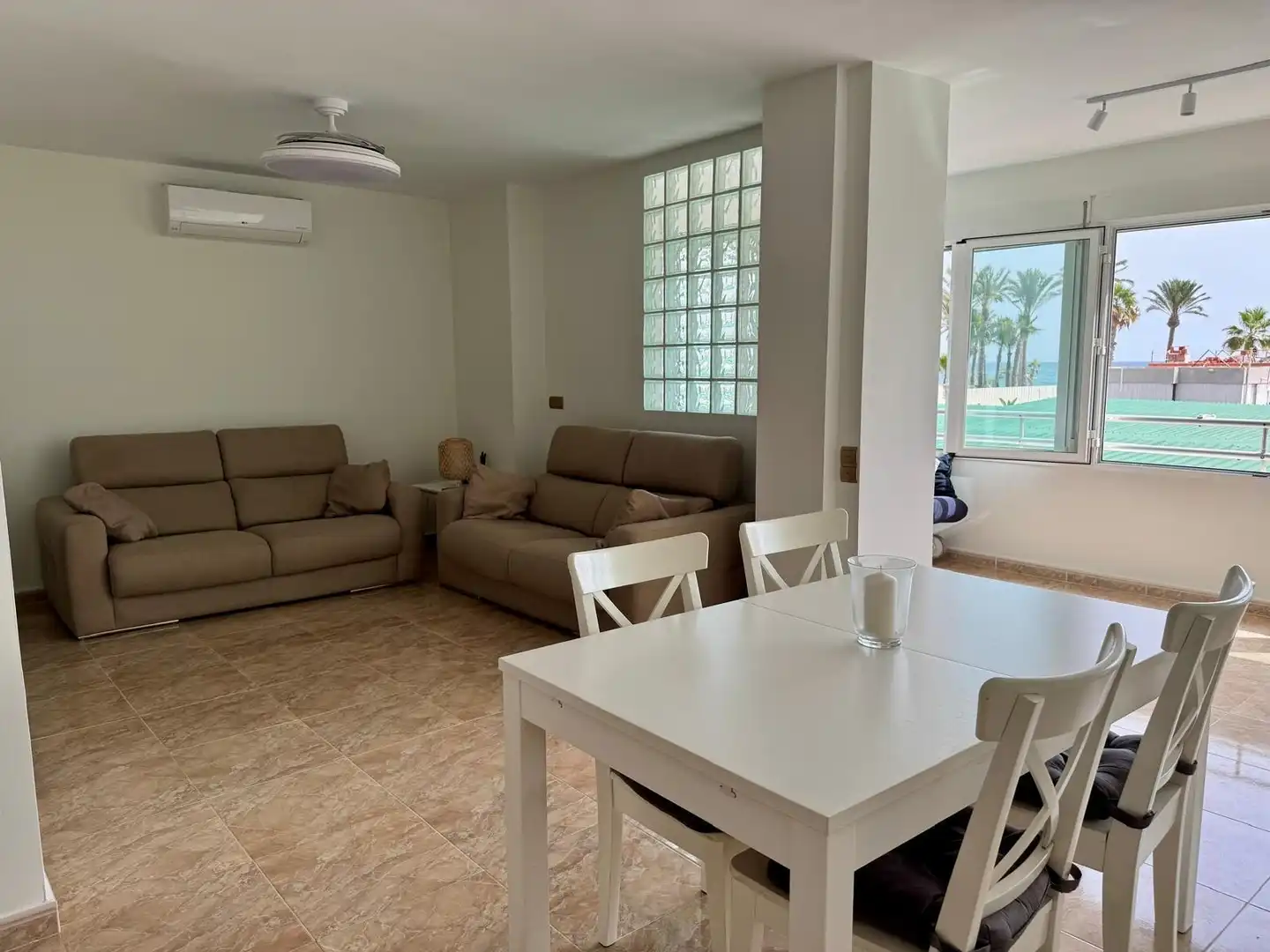 Living room of Apartments for rent in Alicante / Alacant  with Air Conditioner, Furnished and Community pool