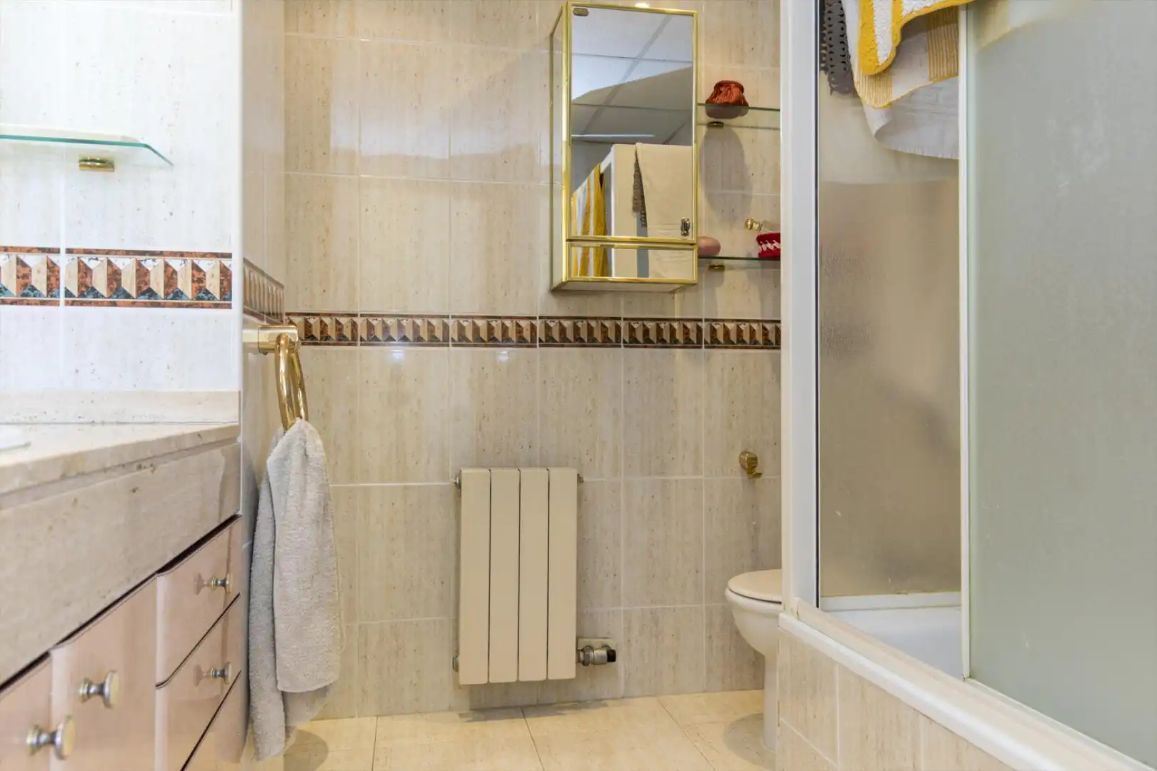 Bathroom of Detached homes for sale in Zaragoza  with Terrace, Storage room and Swimming Pool
