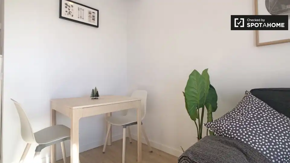 Room in Colina