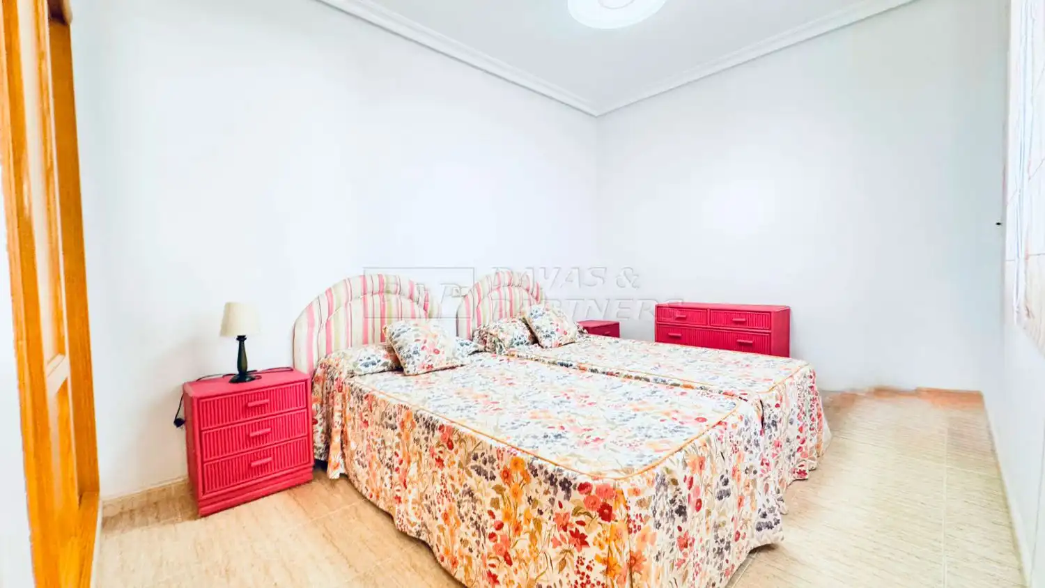 Dormitori de Casa adosada en venda en Orihuela amb Jardí privat, Terrassa i Piscina comunitària