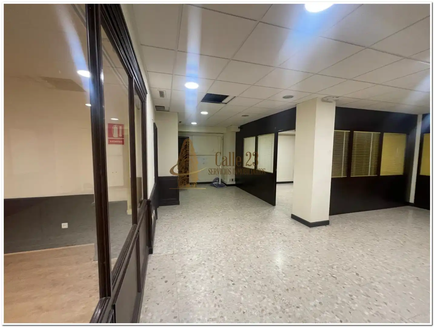 Oficina amb terrassa de lloguer a Centro, imagen 8