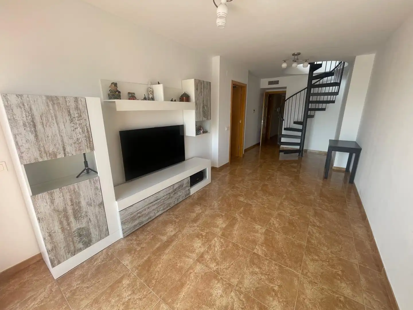 Sala d'estar de Dúplex en venda en Sant Jaume dels Domenys amb Aire condicionat, Terrassa i Traster