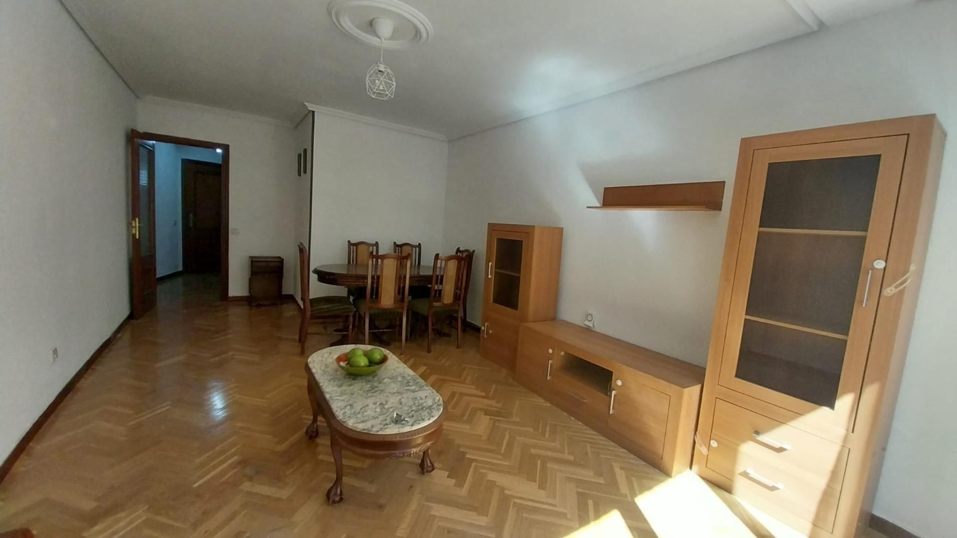 Sala de estar de Piso en venta en Valladolid Capital con Calefacción, Parquet y Terraza