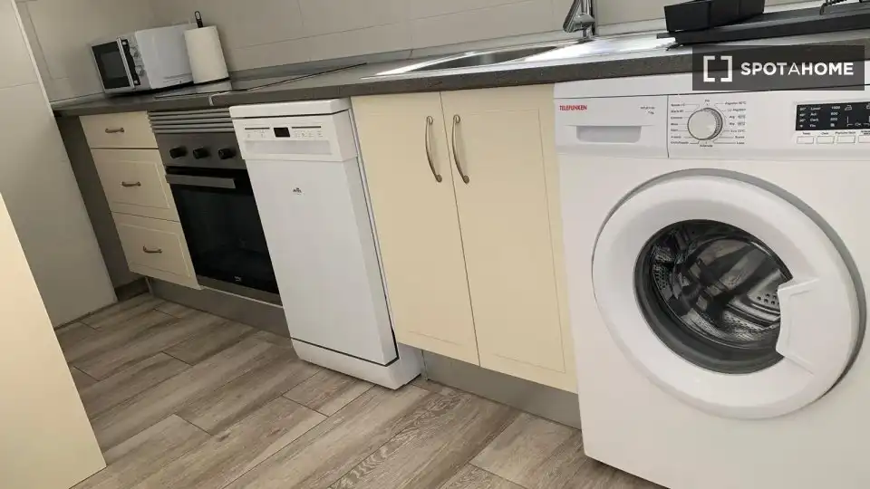Kitchen of Apartments for share in Valencia  with Air Conditioner, Terrace and Furnished