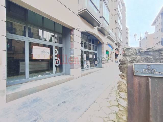 Local comercial en Alquiler en Calle Jovellanos en Salesas - Foncalada - Campoamor
