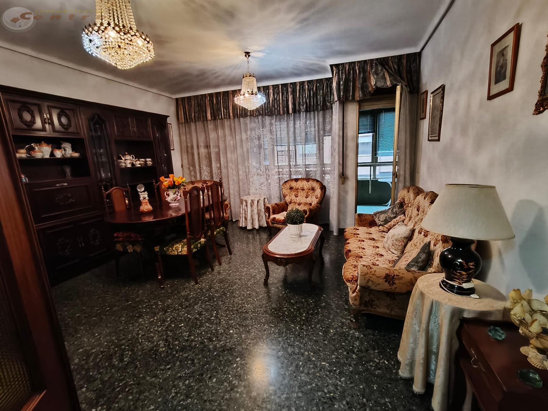 Sala d'estar de Pis en venda en  Albacete Capital amb Calefacció, Moblat i Balcó