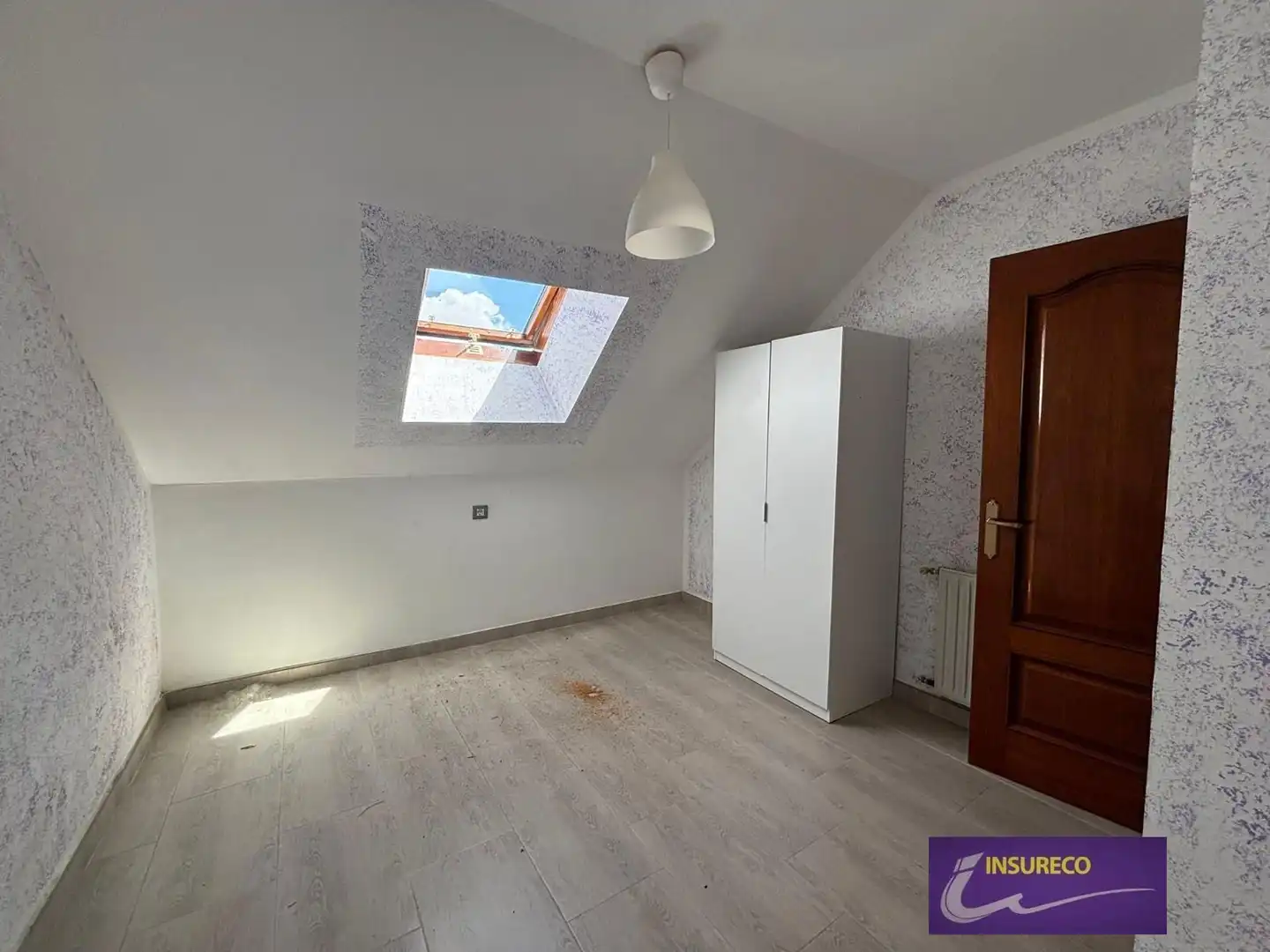 Habitación de Dúplex en venta en Valencia de Don Juan con Terraza y Trastero
