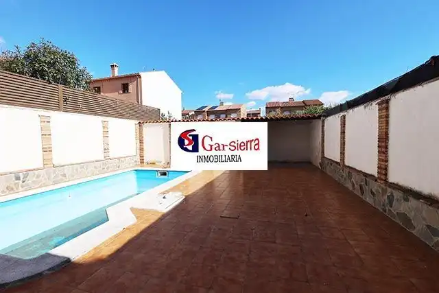 Vista exterior de Casa o chalet en venta en Esquivias con Calefacción, Jardín privado y Terraza