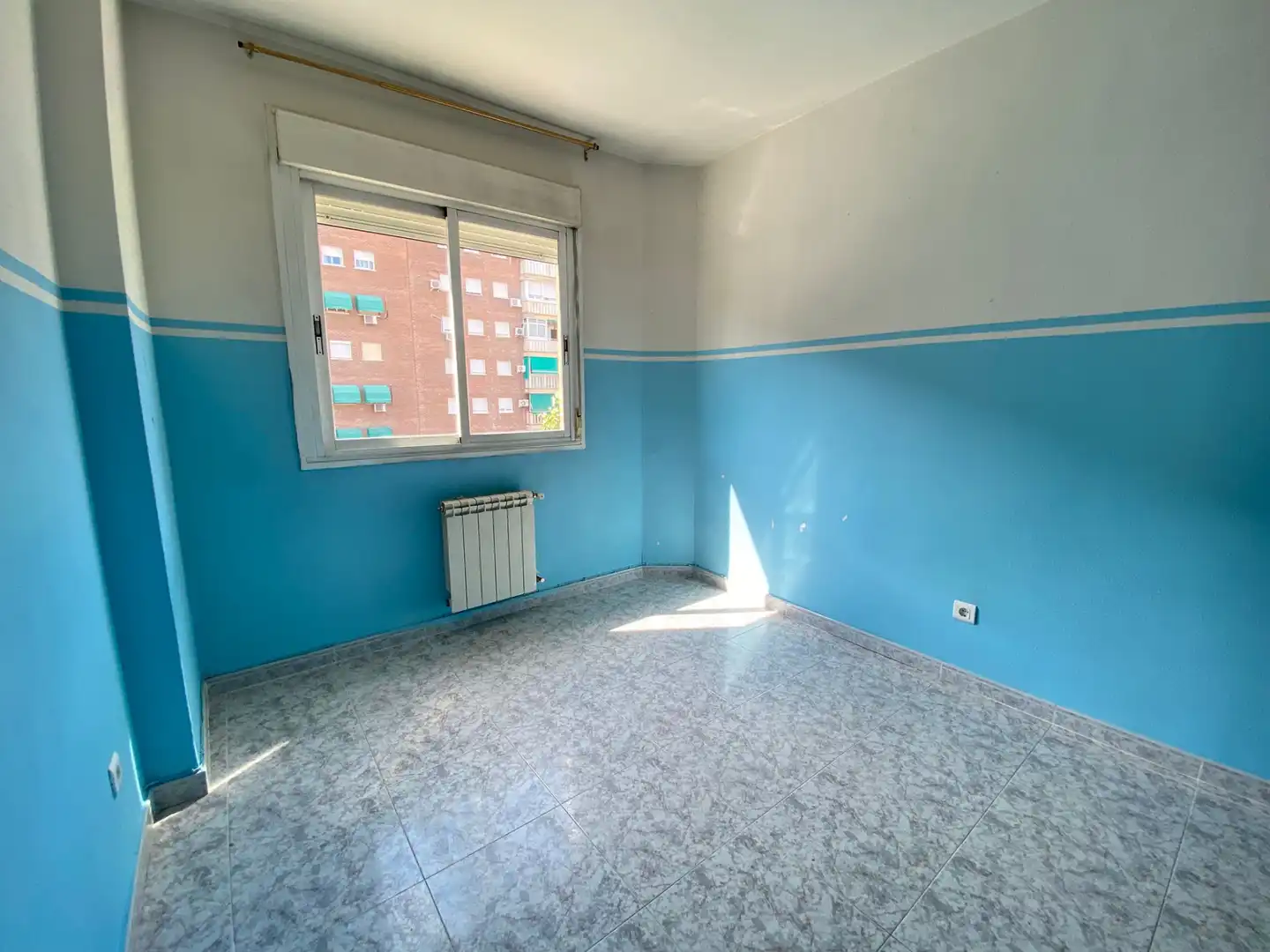 Bedroom of Flat for sale in Fuenlabrada  with Air Conditioner, Heating and Balcony
