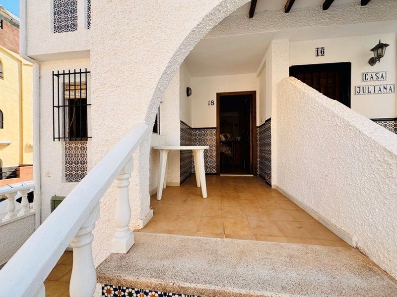 Casa o xalet en venda en Torrevieja amb Terrassa, Traster i Moblat