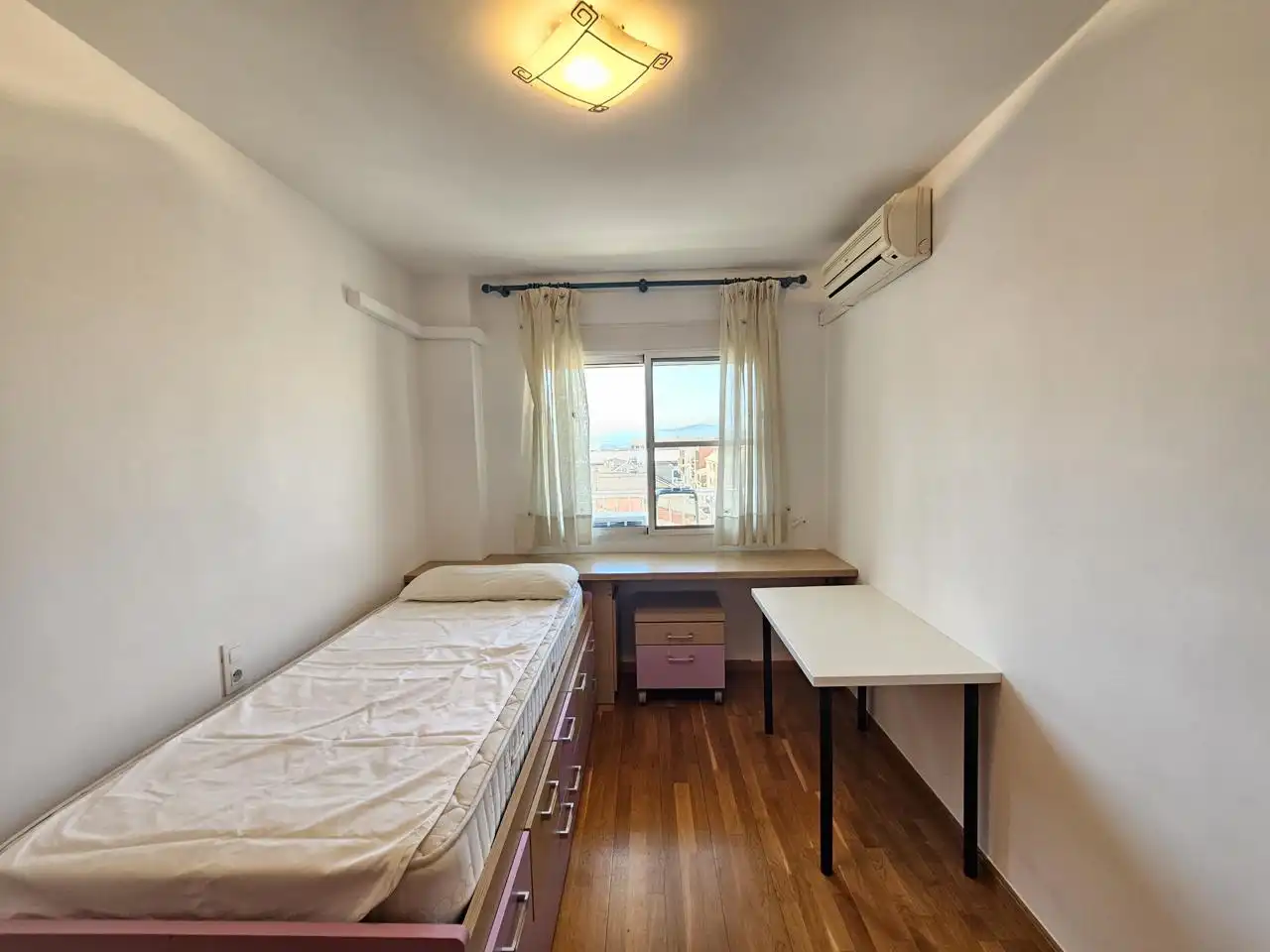Dachboden zur Miete in Vicario Camarena, Núcleo Urbano