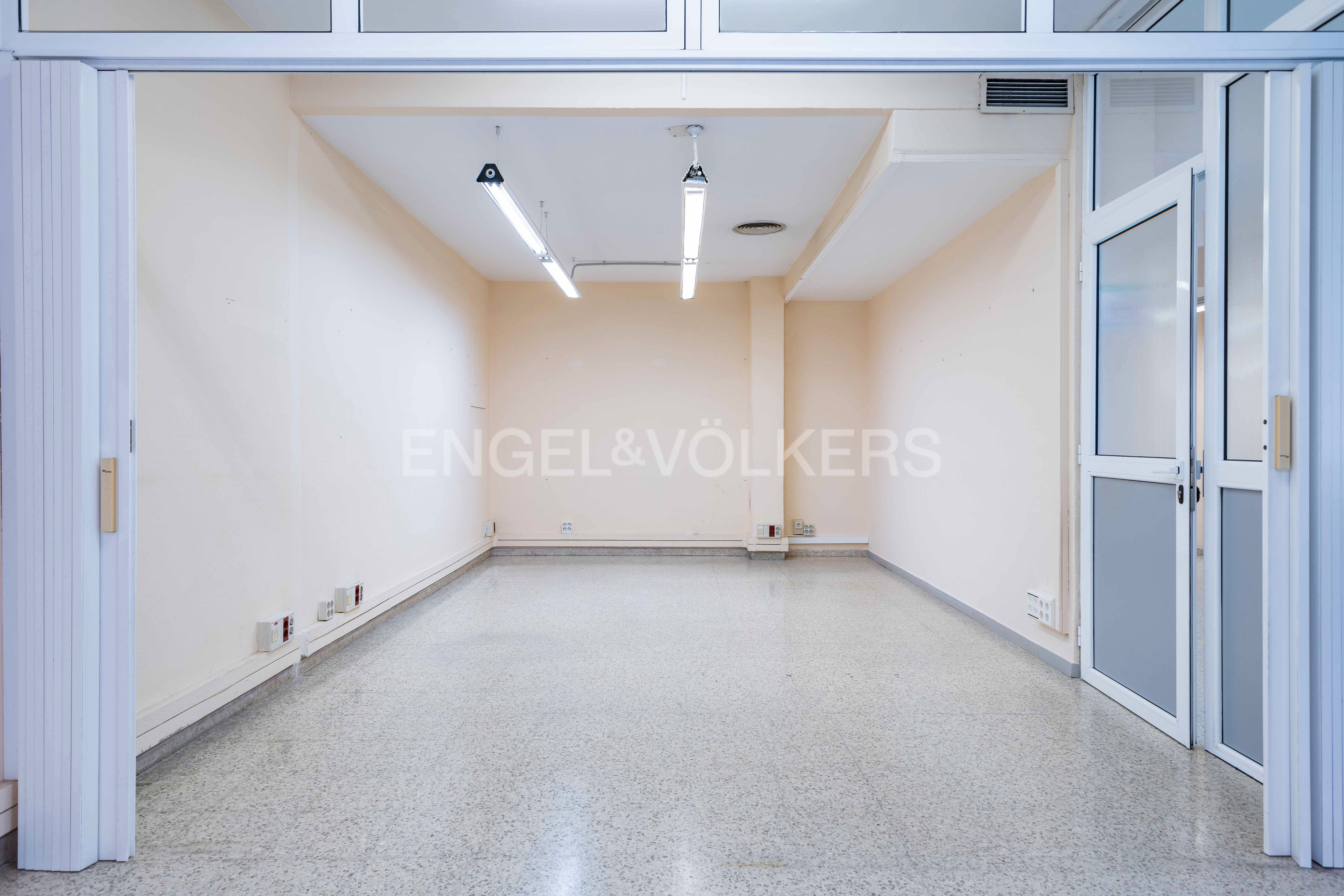 Premises for sale in L'Hospitalet de Llobregat
