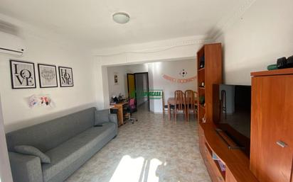 Living room of Flat for sale in  Valencia Capital  with Air Conditioner and Balcony