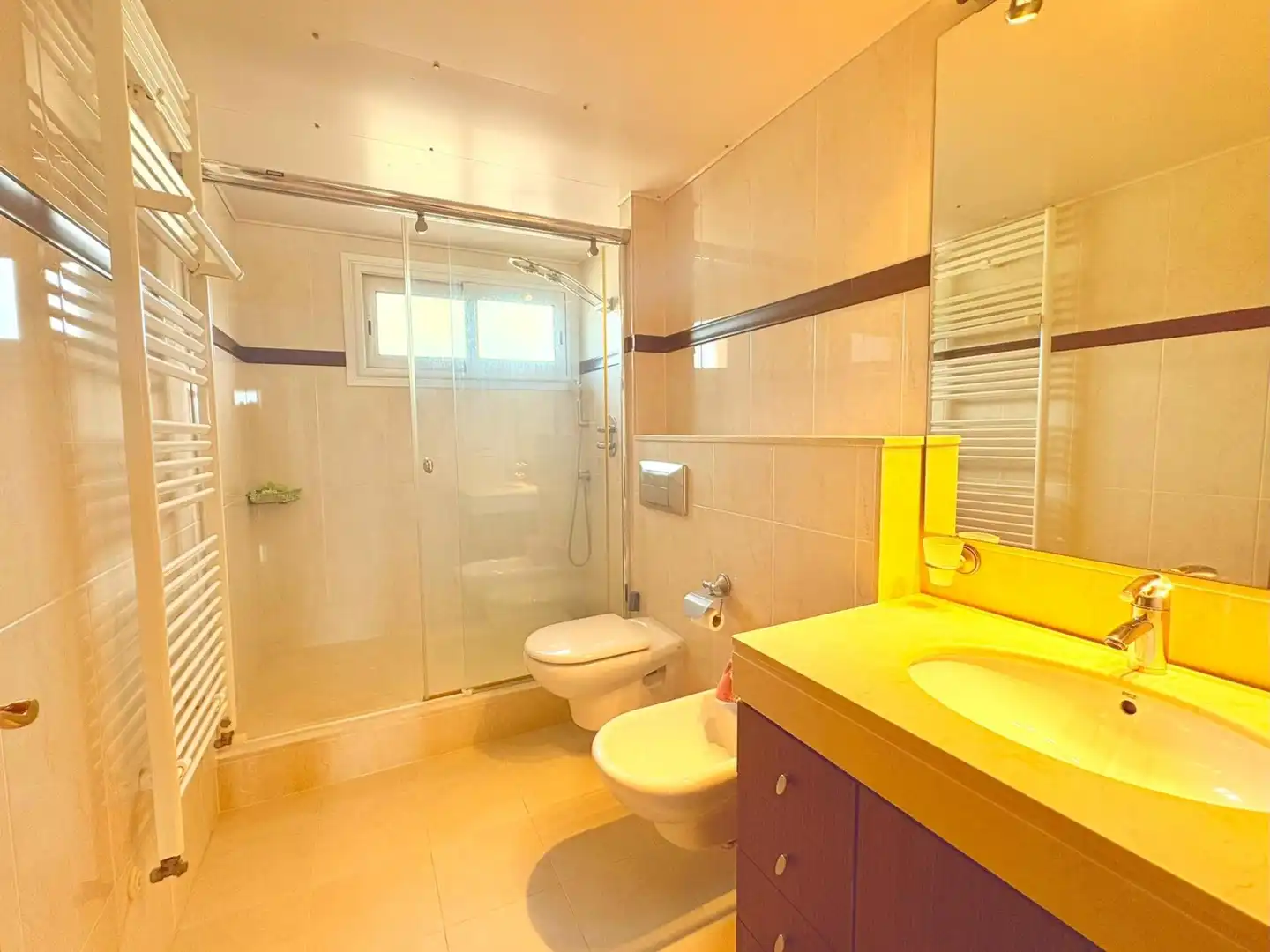Baño de Casa o chalet en venta en Vilamalla con Aire acondicionado, Calefacción y Terraza