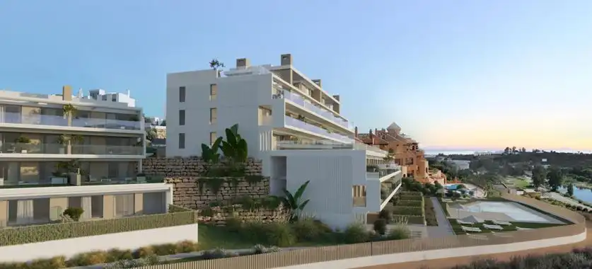 Vista exterior de Apartament en venda en Estepona amb Aire condicionat, Calefacció i Jardí privat