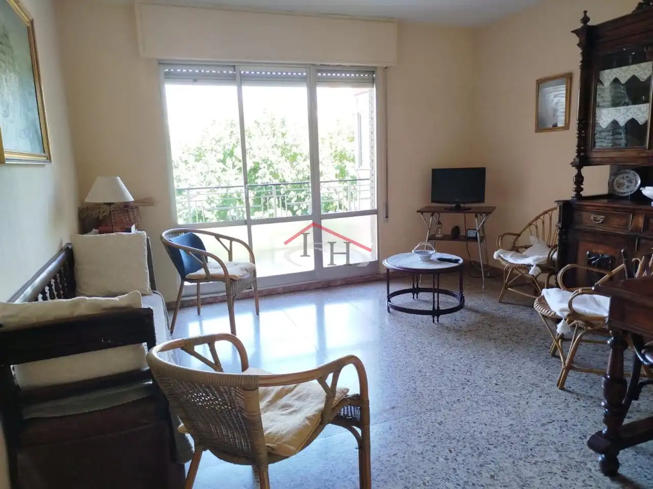 Sala d'estar de Pis en venda en León Capital  amb Calefacció, Terrassa i Moblat